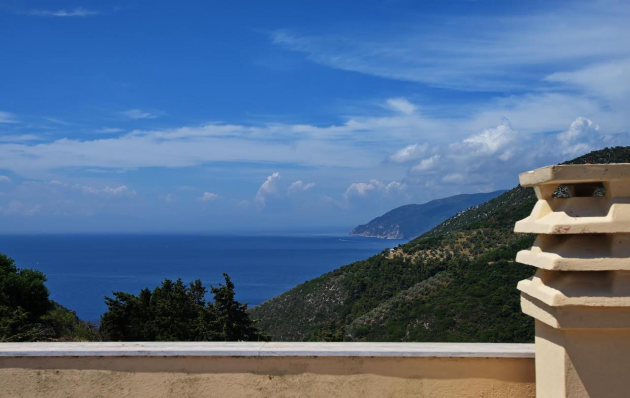 Villa Frederike in Alonissos Old Town Alónnisos Exteriör bild