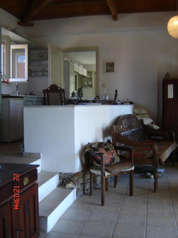 Villa Frederike in Alonissos Old Town Alónnisos Exteriör bild